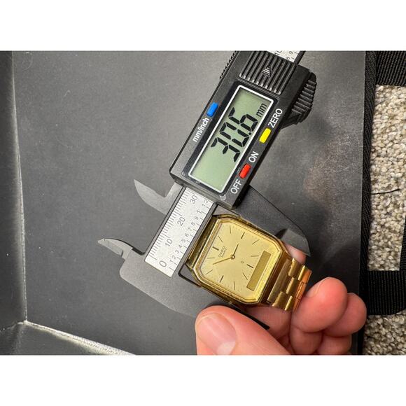 Vintage Casio AQ-222 Gold Tone Unisex Analog & Digital 30.6mm Watch - Picture 10 of 10